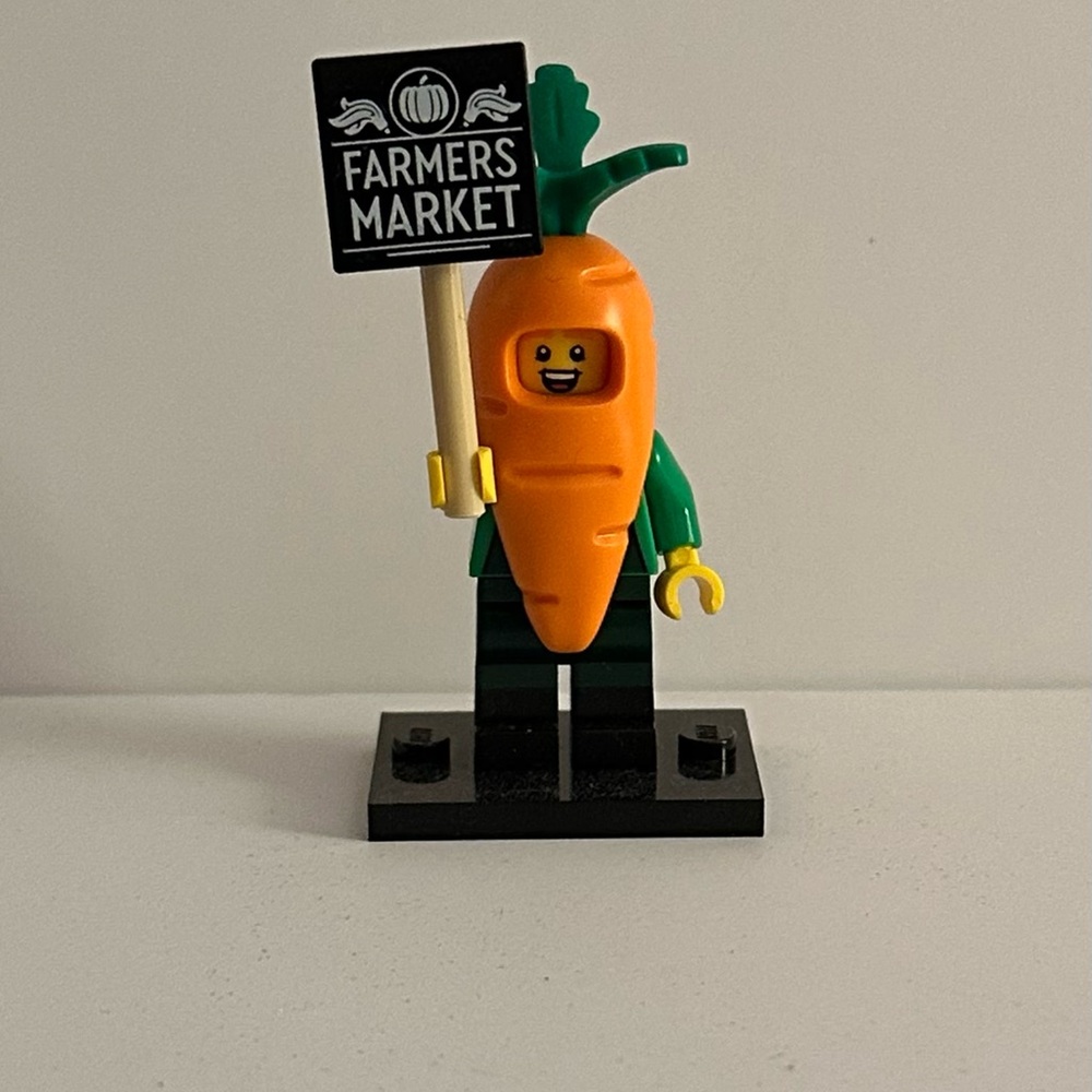 Lego CMF Farmers Market Carrot Minifigure - Orange and Green